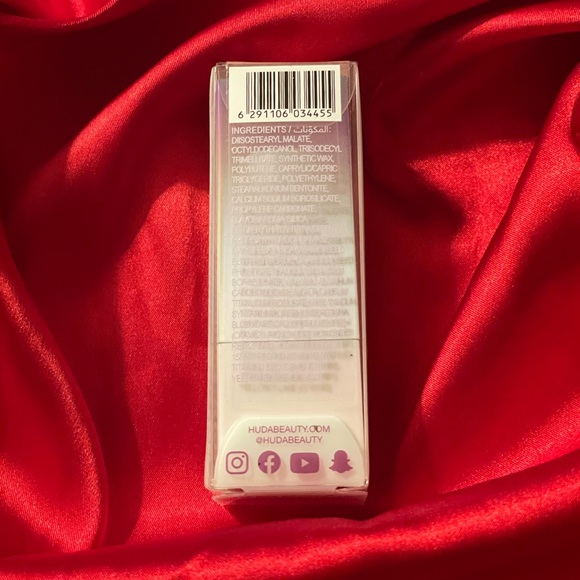 HUDA Beauty Diamond Balm Lip Balm in Negligee - Picture 3 of 4